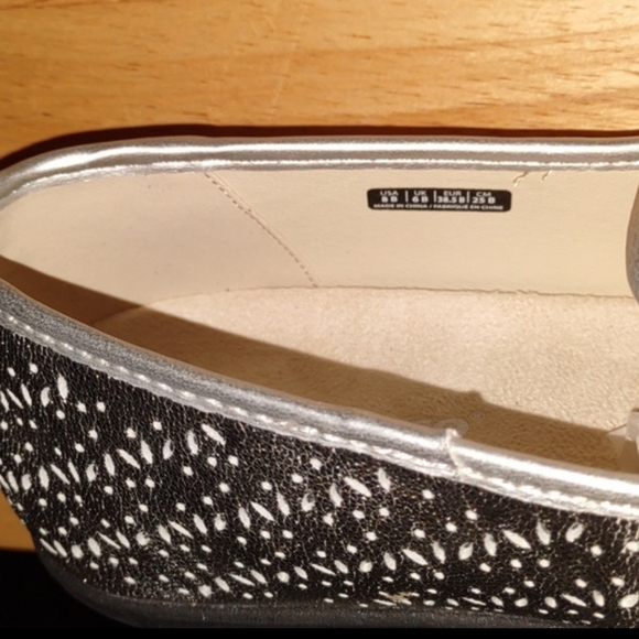 👣SPENCO 👣Silver Bailey Ballet Flat footwear - Picture 10 of 16